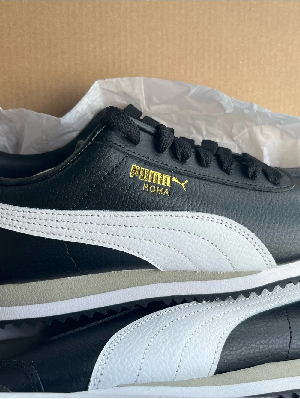 Puma Roma Men's Black and White Leather Sneakers